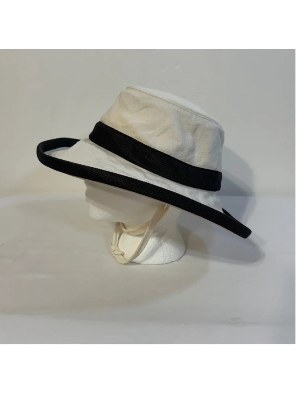 Tilley Charlotte Hemp Sun Hat Women's Size XL White Black TH8 Outdoors UPF